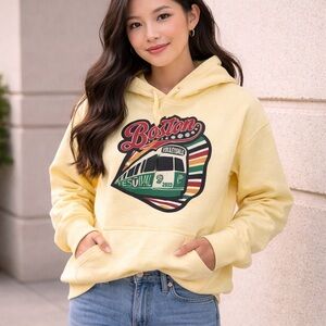 NWT Vida Vibe Boston Volleyball Festival Graphic Hoodie Yellow Sweatshirt Size S